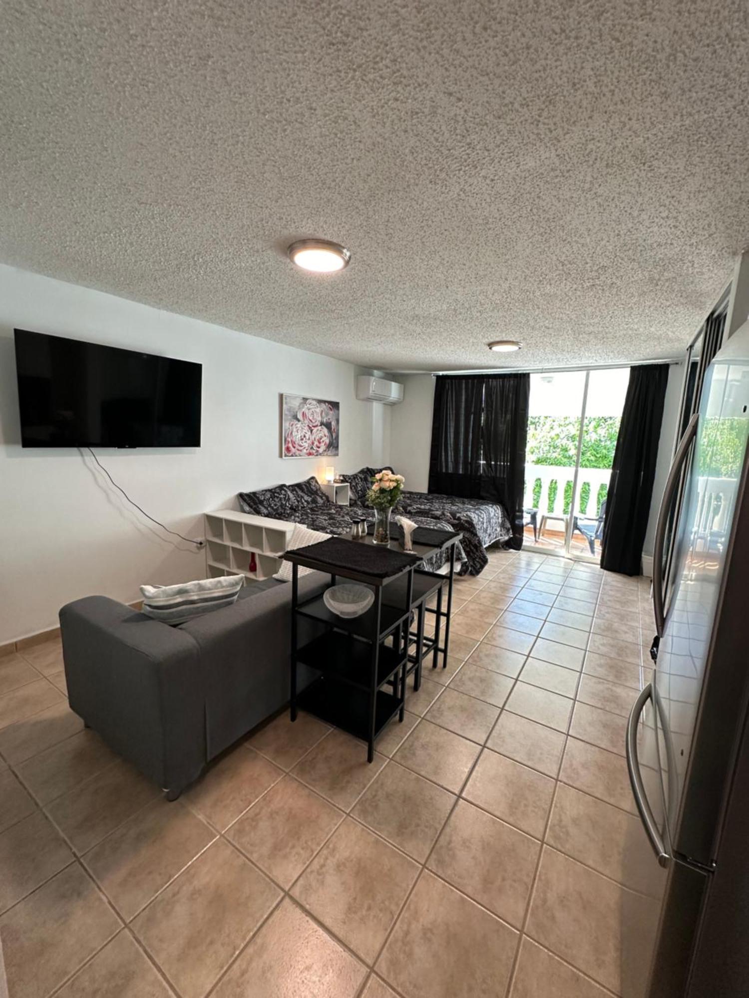 איזבלה Beachfront Studio Apt W/ Full Kitchen & Pool מראה חיצוני תמונה