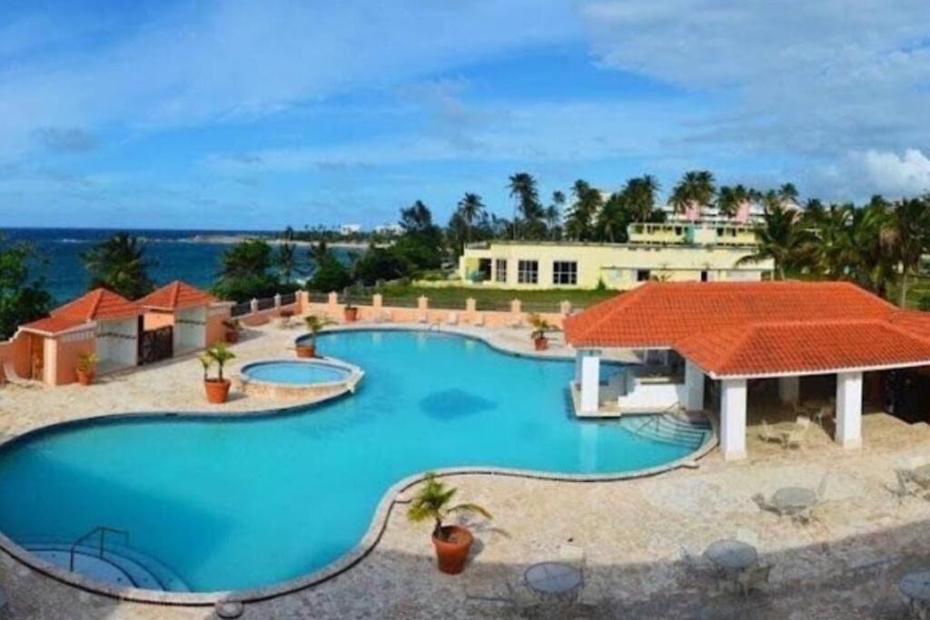 איזבלה Beachfront Studio Apt W/ Full Kitchen & Pool מראה חיצוני תמונה